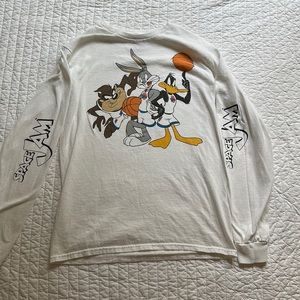 SPACE JAM- NEW LEGACY LOONEY TUNES  long sleeved white shirt w/ graphic. SMALL